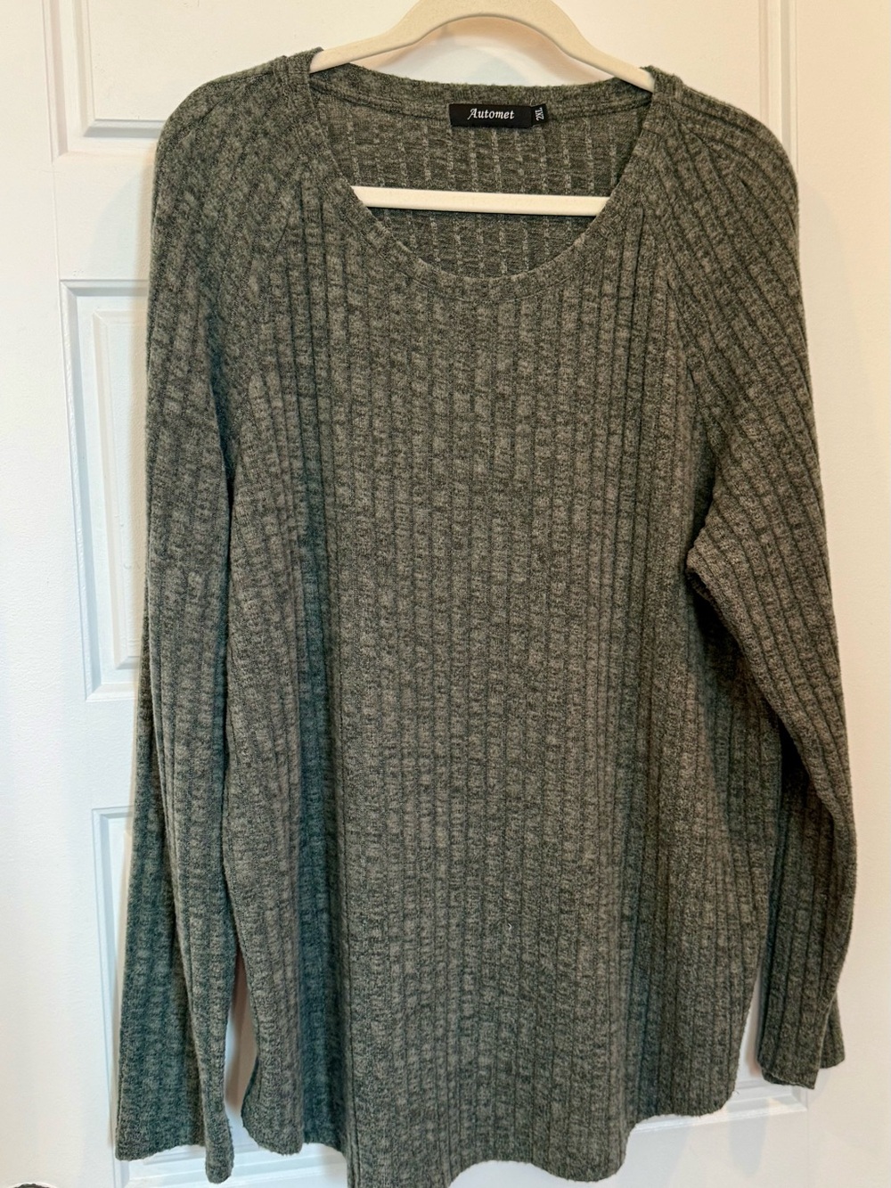 Autonet Women's Ribbed Crewneck Sweater - Gray